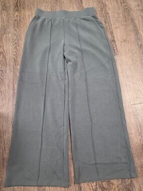 Kinesis Front Seam Cropped Coordinating Wide Leg Pants Green Size Medium